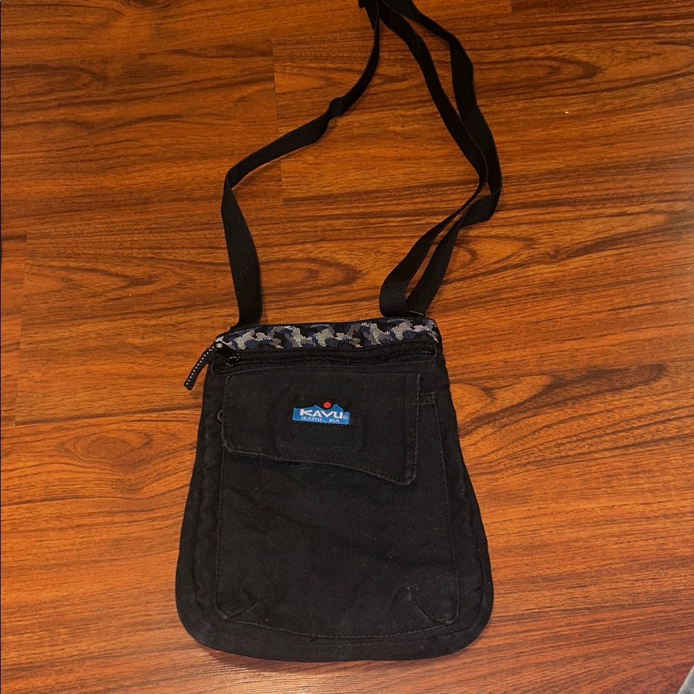 KAVU Black & Gray Keeper Crossbody Bag Adj Strap
